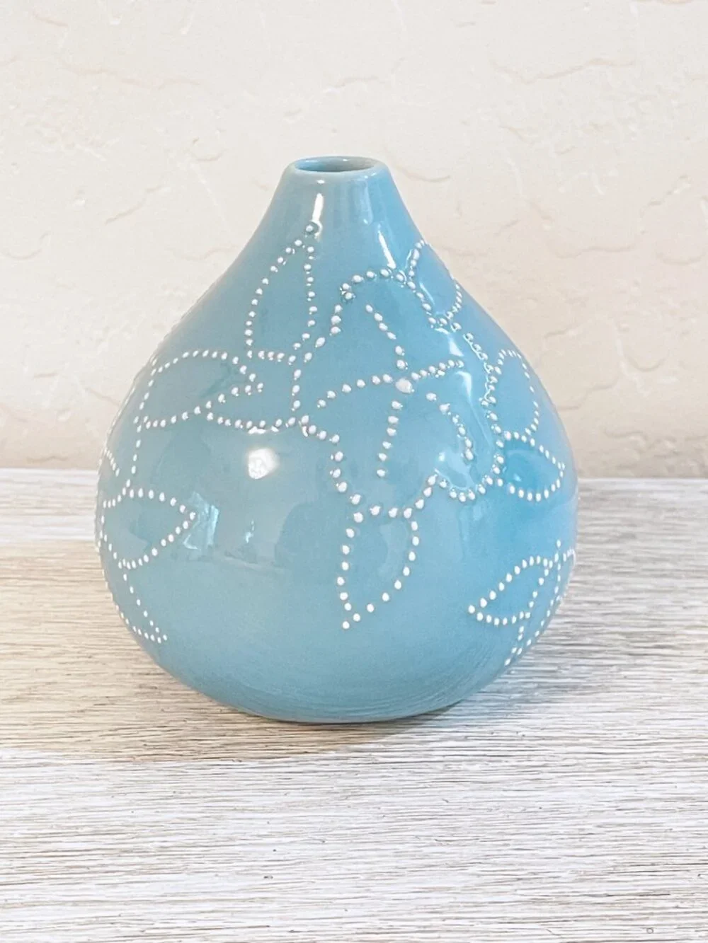 New Crate & Barrel Stitch Flower Vase Ceramic Blue White Flowers